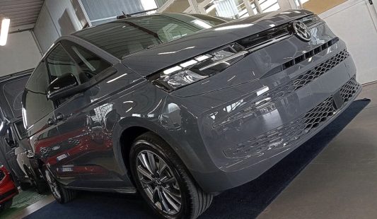 Volkswagen T7 Multivan 1.5PHEV LIFE 4MOTION 4X4 245cv DSG PRONTA CONSEG