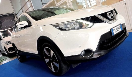 Nissan Qashqai 1.5 DCI TEKNA 360° TETTO PANO 18″ EURO6