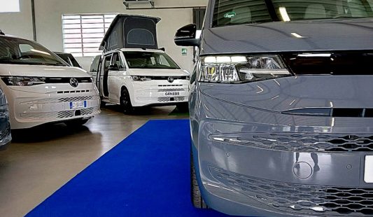 Volkswagen T7 Multivan 1.4 TSI EHYBRID LUNGO 7POSTI GANCIO IVA ESPOSTA