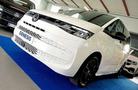 Volkswagen T7 Multivan TDI LIFE DSG 18″ VIS A VIS PORTE ELETTRICHE