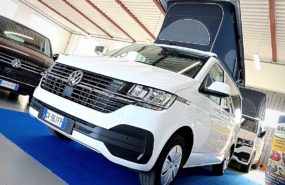 Volkswagen T6.1 California BEACH CAMPER MY2024 FIAMMA GANCIO PRONTA CONSEGNA