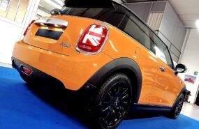 MINI Cooper MINI 1.5 BICOLOR BRITISH HEADUP PACK SPORT & BLACK