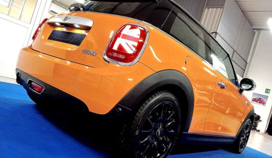 MINI Cooper MINI 1.5 BICOLOR BRITISH HEADUP PACK SPORT & BLACK